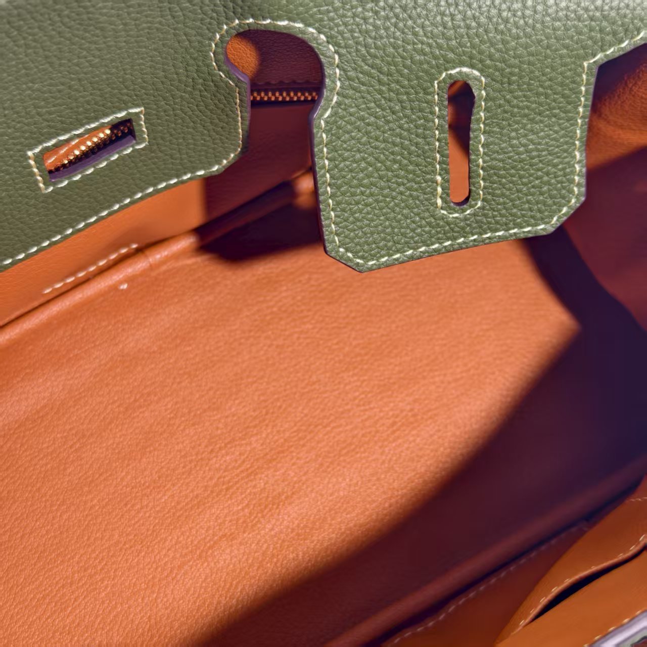 birkin bag size 30, two tone green and brown cowhide leather with gold buckle, horizontal design, women's single shoulder strap crossbody bag, medium size, large capacity, suitable for daily travel no logo birkin bag size 30, two tone green and brown cowhide leather with gold buckle, horizontal design, women's single shoulder strap crossbody bag, medium size, large capacity, suitable for daily travel no logo